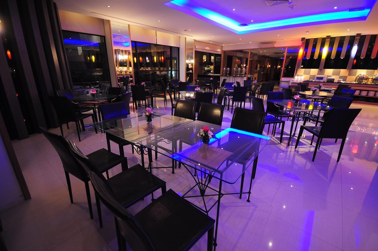 Friday Hotel Uttaradit Exterior foto